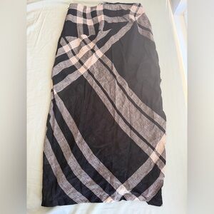 Alembika Linen Black and White Women's Slit Skirt with Pockets